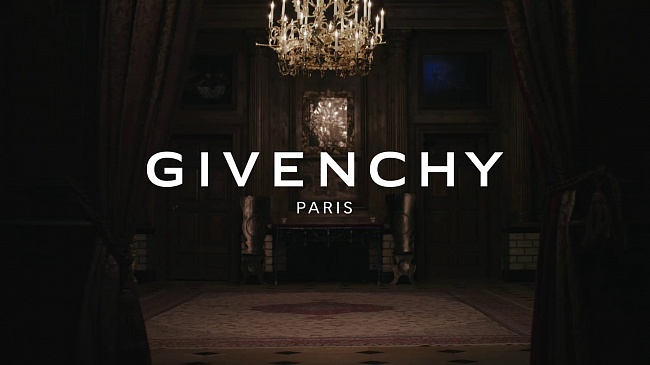 Новинка от Givenchy: необычный флакон и пьянящая композиция