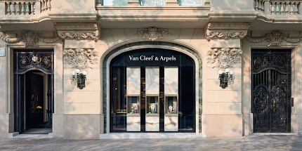 Van Cleef & Arpels представили новый аромат Encens Precieux