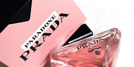 Prada анонсировали запуск флагманского аромата Paradoxe