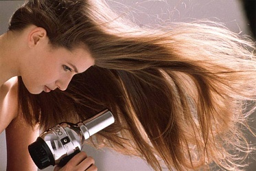 Как сушить волосы? Секреты правильного ухода