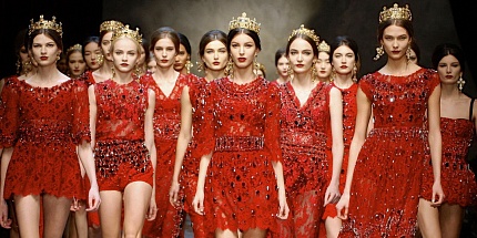 Тяжёлый люкс: Dolce & Gabbana анонсировали женский аромат Q